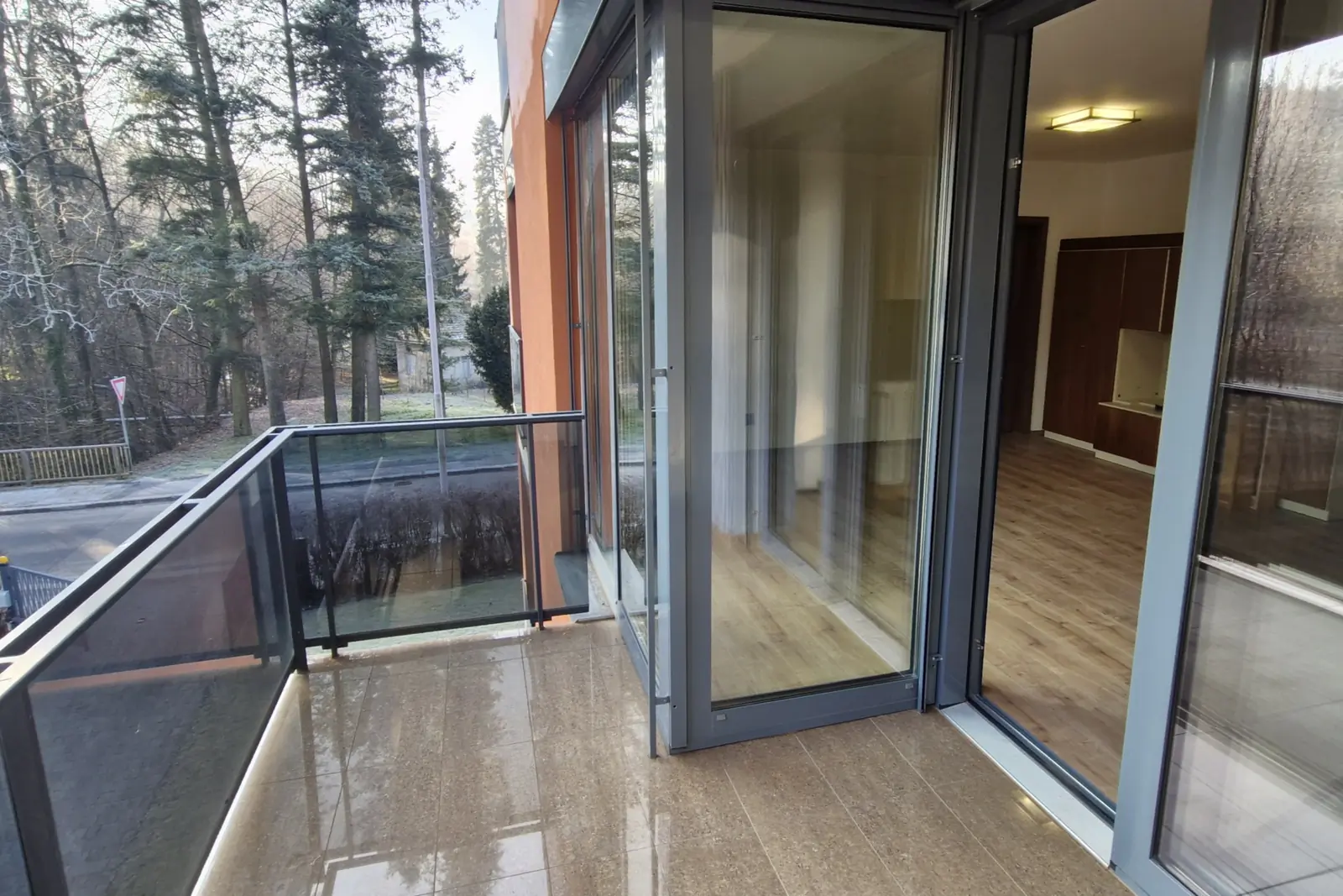 Pronájem prostorného bytu 3+kk přímo u lázeňské zóny v Luhačovicích