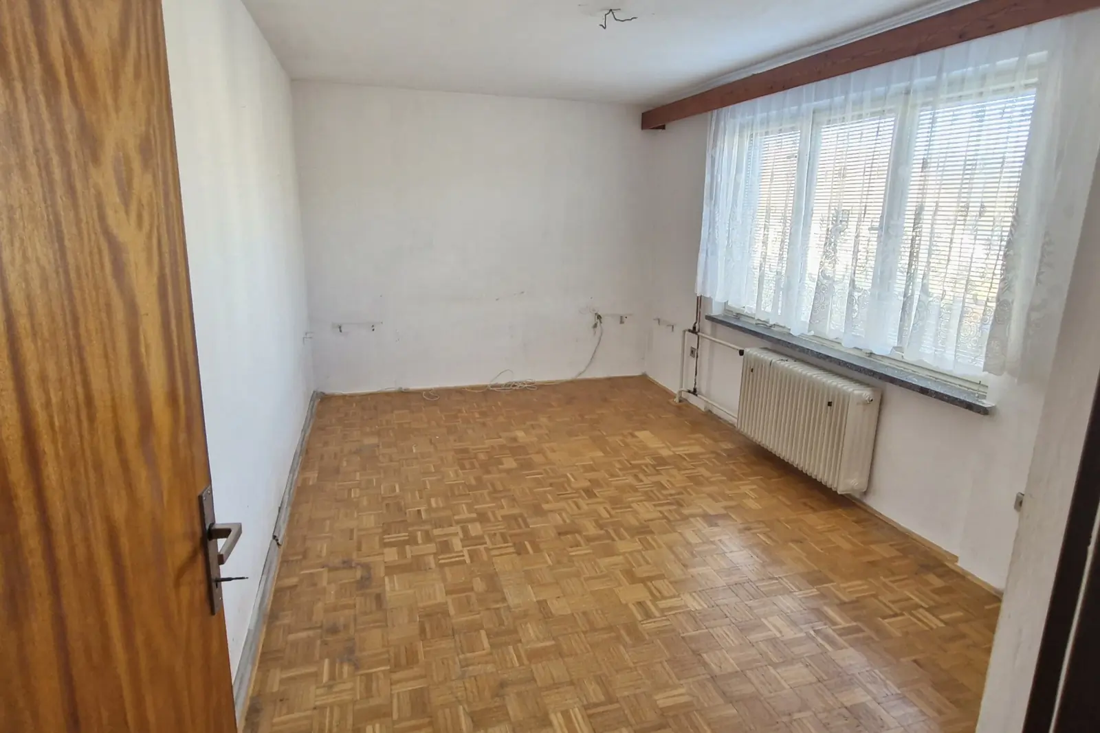 Prodej dvougeneračního rodinného domu 7+2 v Sehradicích