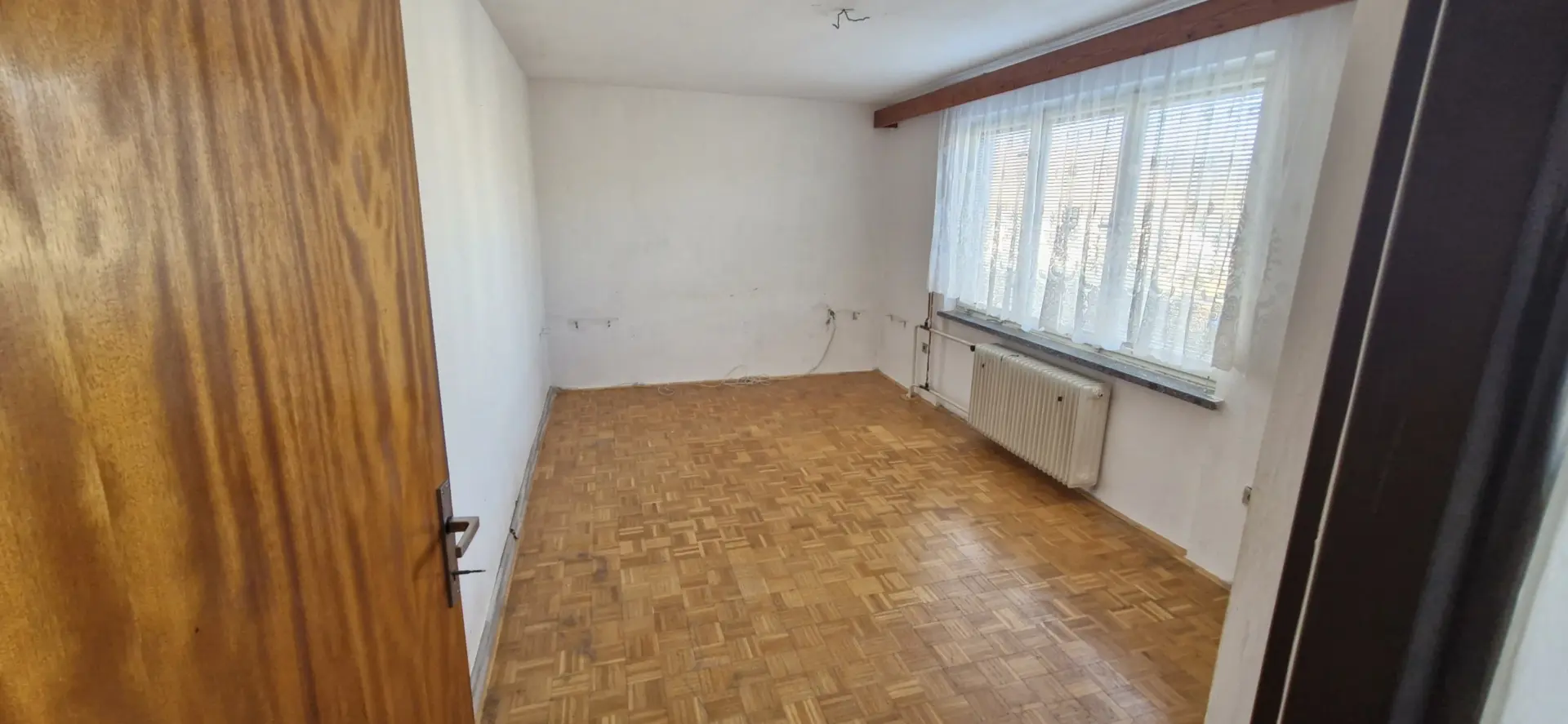 Prodej dvougeneračního rodinného domu 7+2 v Sehradicích