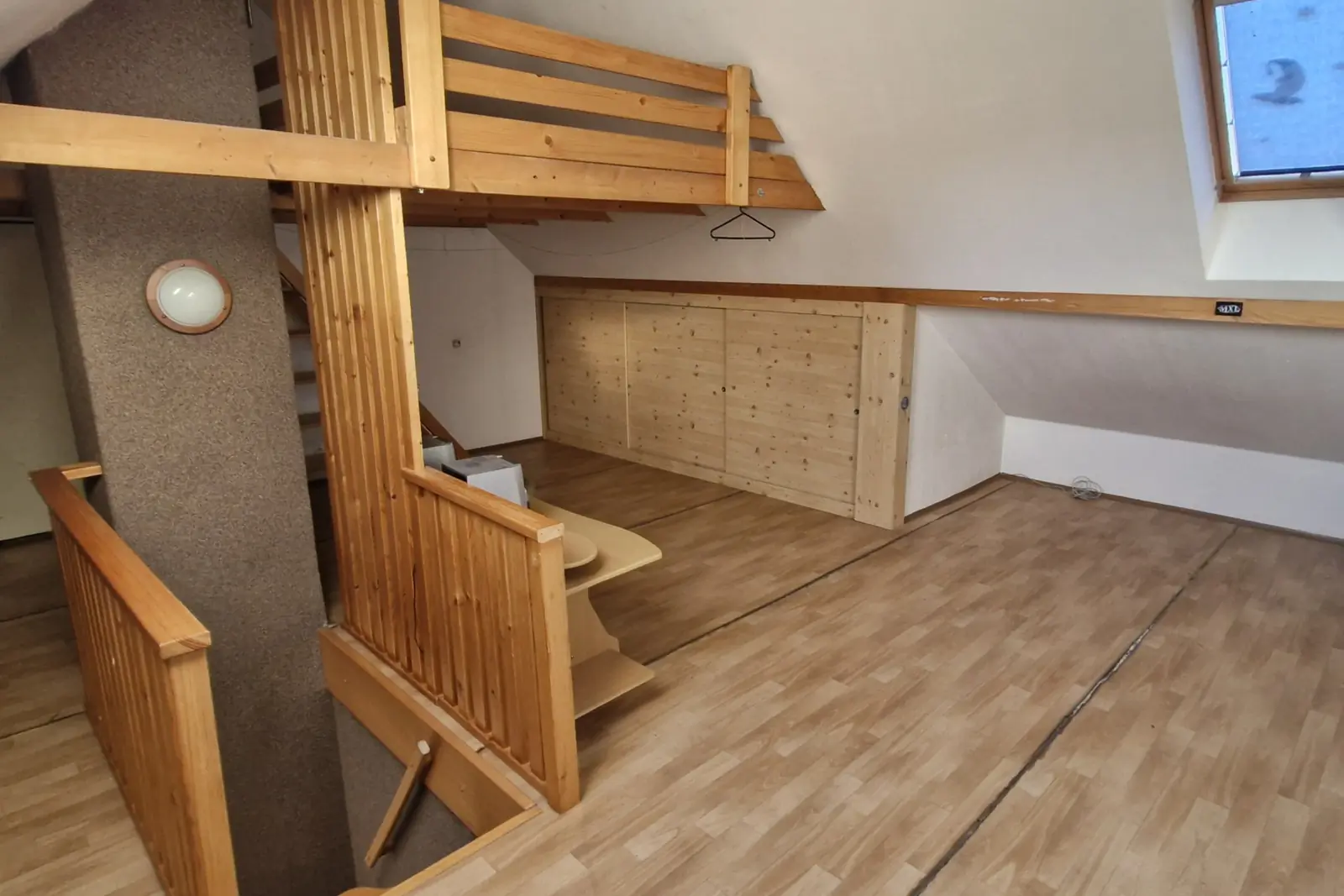 Prodej dvougeneračního rodinného domu 7+2 v Sehradicích