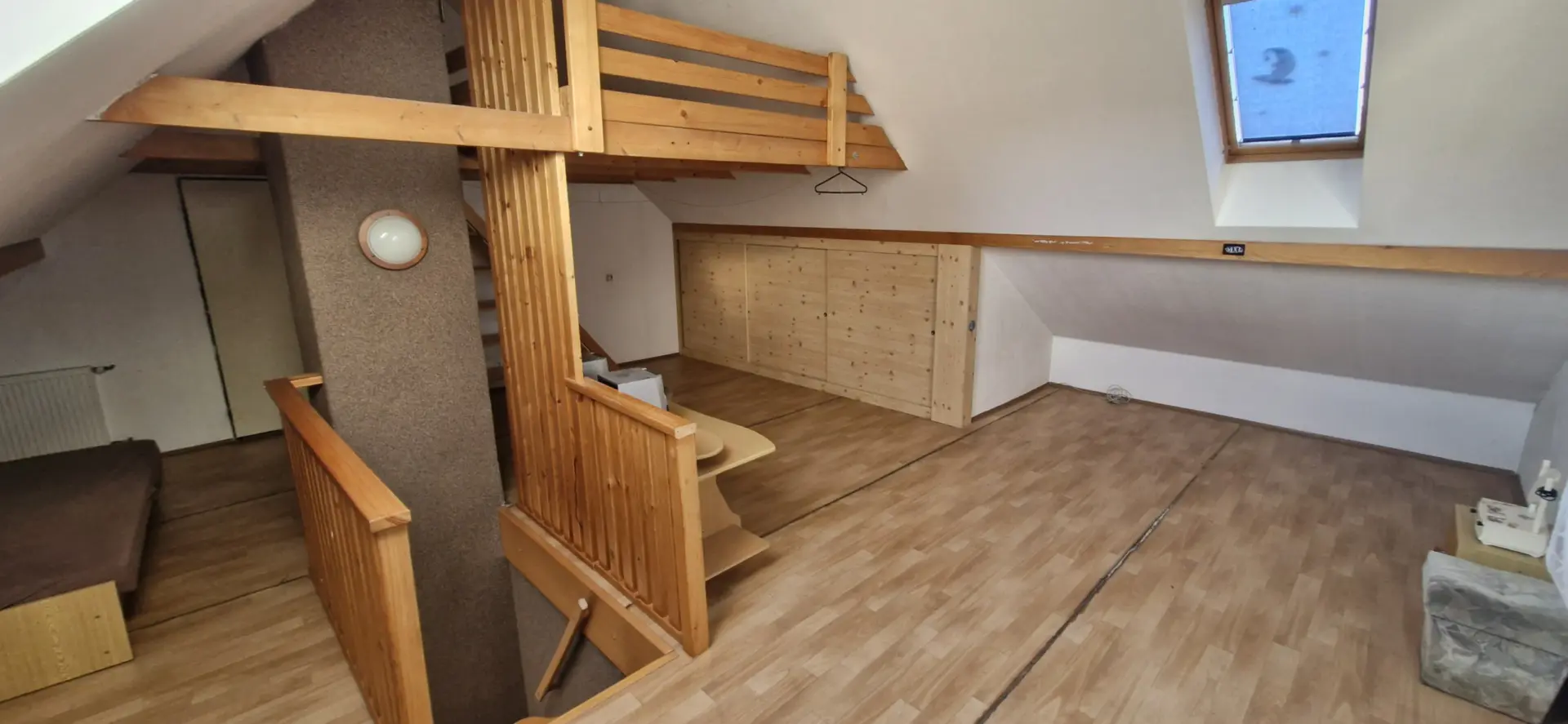 Prodej dvougeneračního rodinného domu 7+2 v Sehradicích