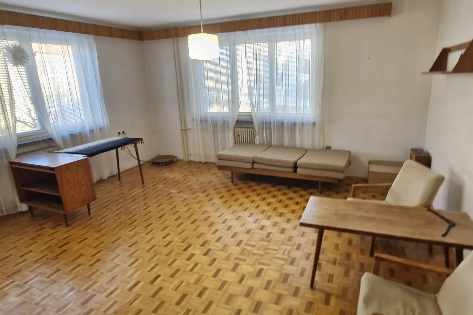 Prodej dvougeneračního rodinného domu 7+2 v Sehradicích