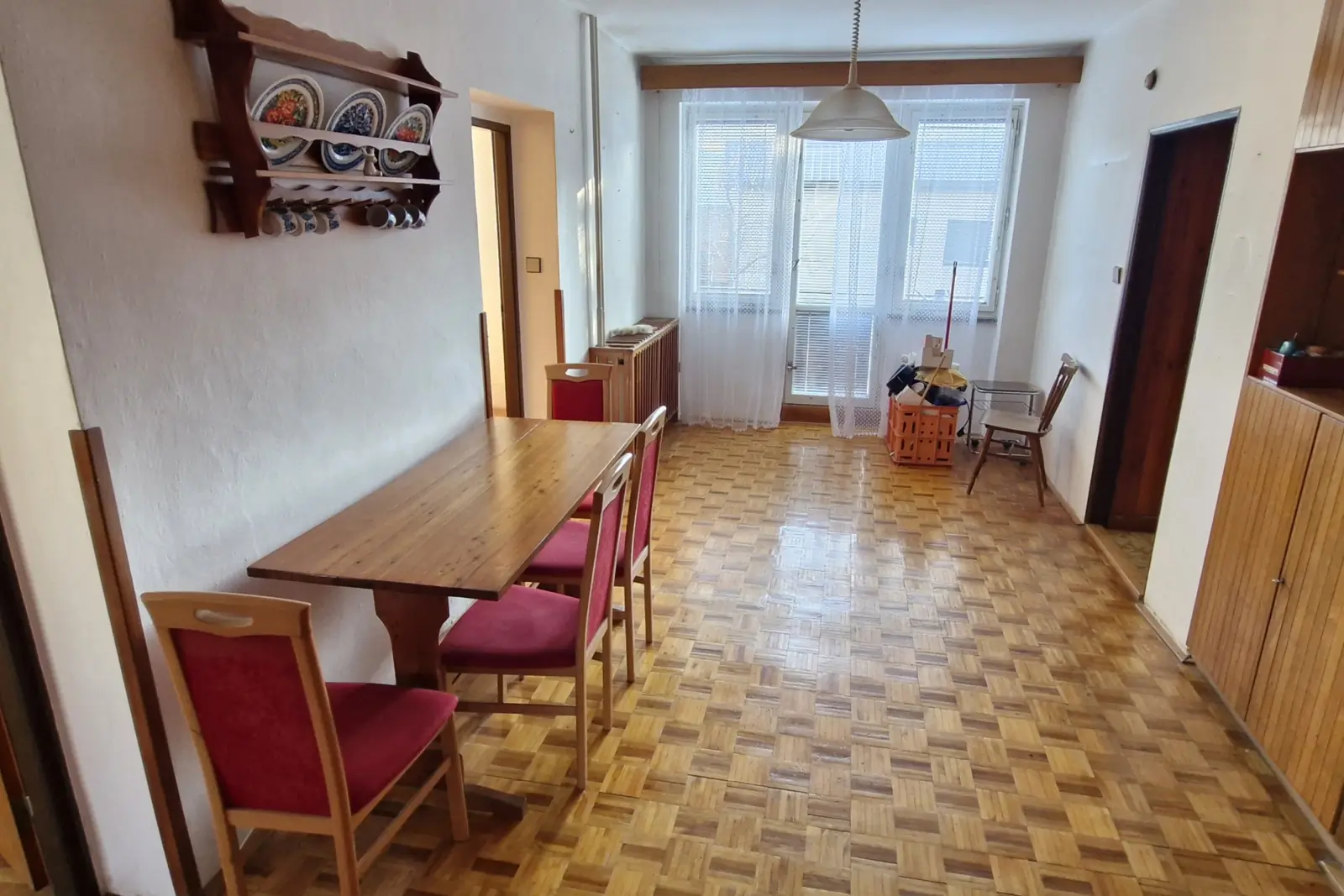 Prodej dvougeneračního rodinného domu 7+2 v Sehradicích