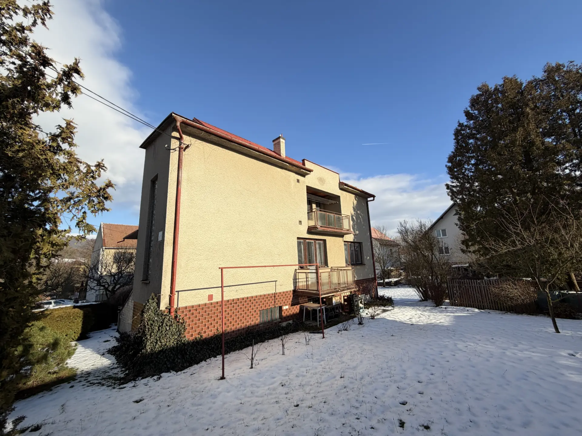 Prodej dvougeneračního rodinného domu 7+2 v Sehradicích