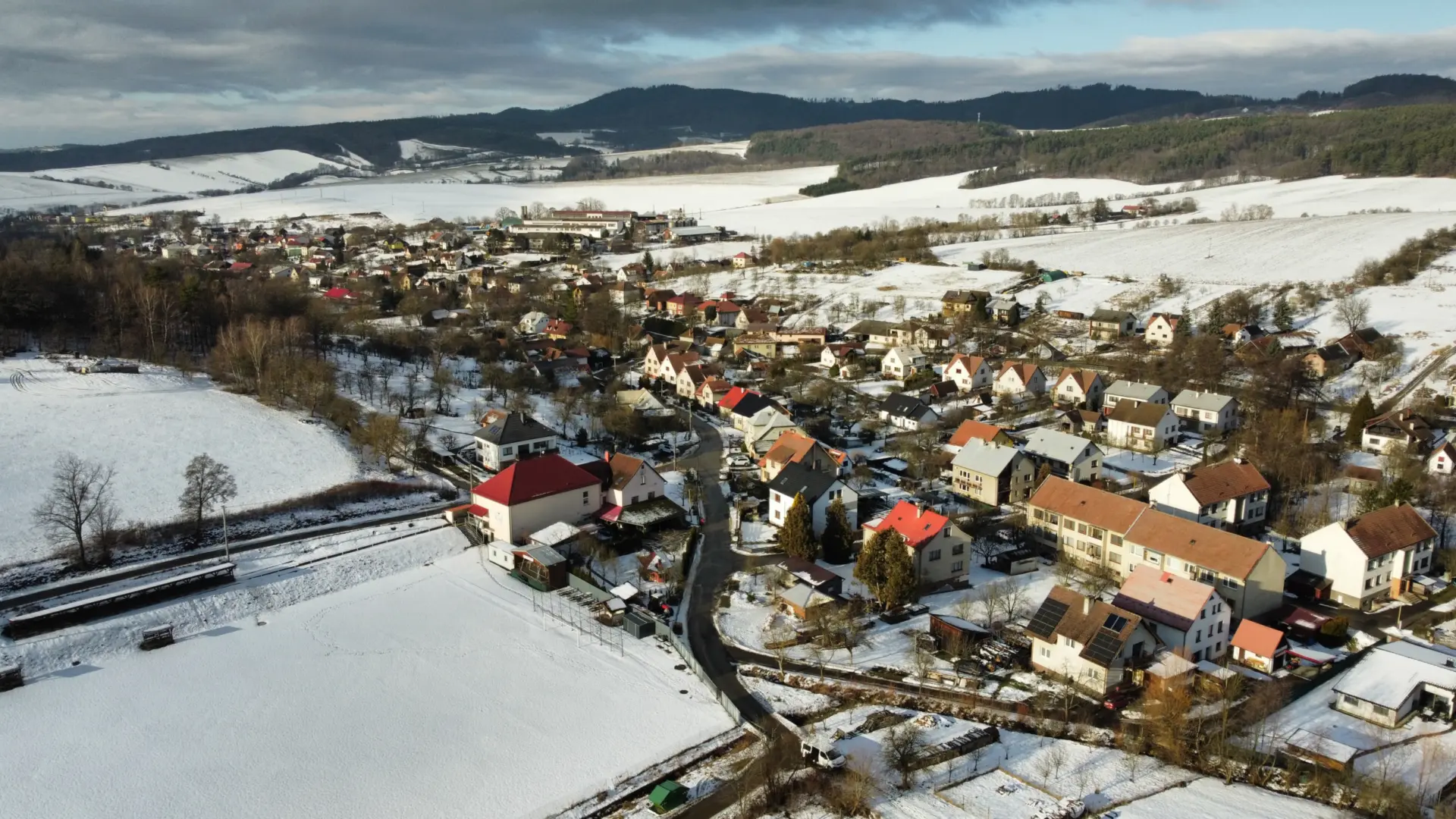 Prodej dvougeneračního rodinného domu 7+2 v Sehradicích