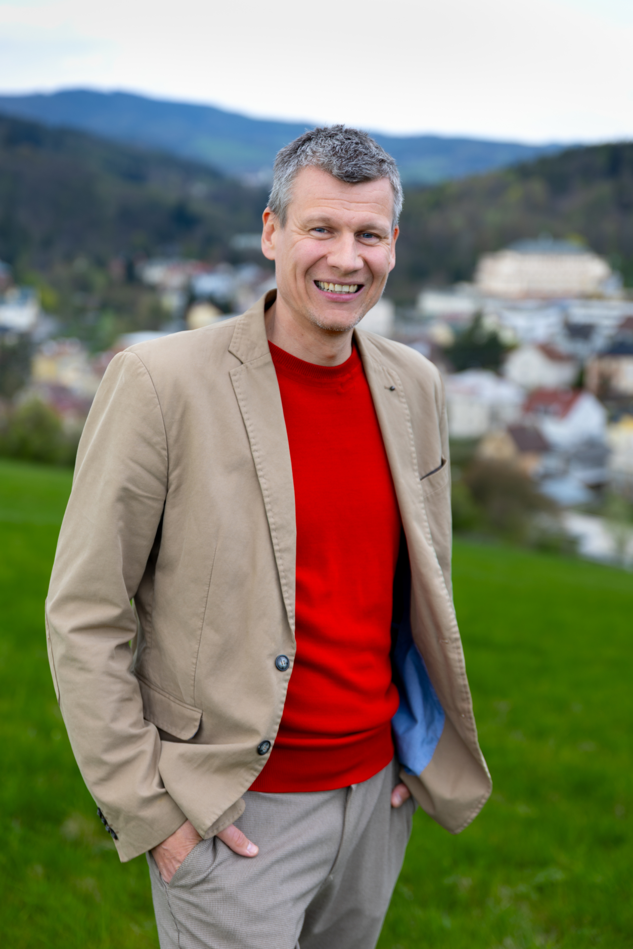 Karel Adámek - realitní makléř, Luhačovice